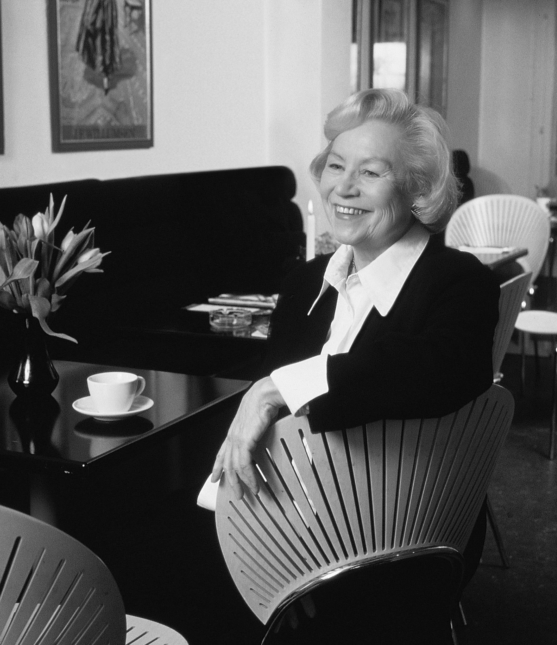 The InCharge chair was designed by Nanna Ditzel in 1993